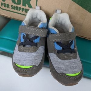 Toddler sneakers size 7